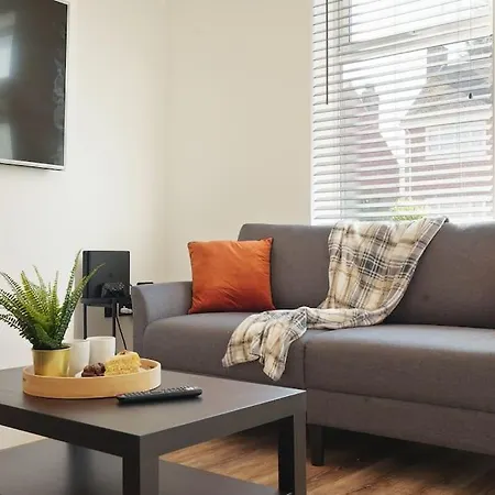Beighton - 3 Bed Spacious With Free Parking, Great For Groups & Families - Hosted By Host Save Casa de Férias *