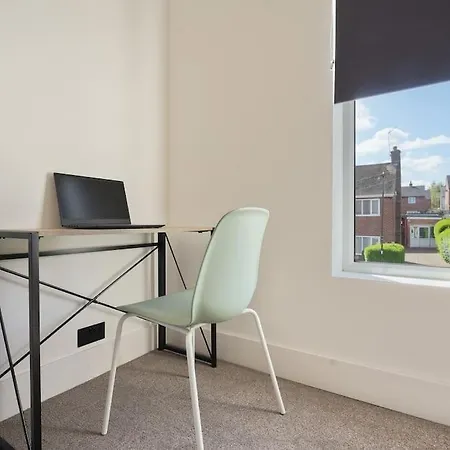 Beighton - 3 Bed Spacious With Free Parking, Great For Groups & Families - Hosted By Host Save *