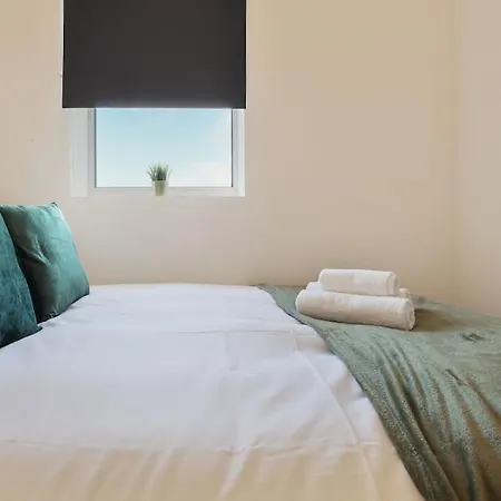 Beighton - 3 Bed Spacious With Free Parking, Great For Groups & Families - Hosted By Host Save Casa de Férias *