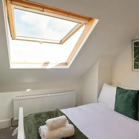Beighton - 3 Bed Spacious With Free Parking, Great For Groups & Families - Hosted By Host Save